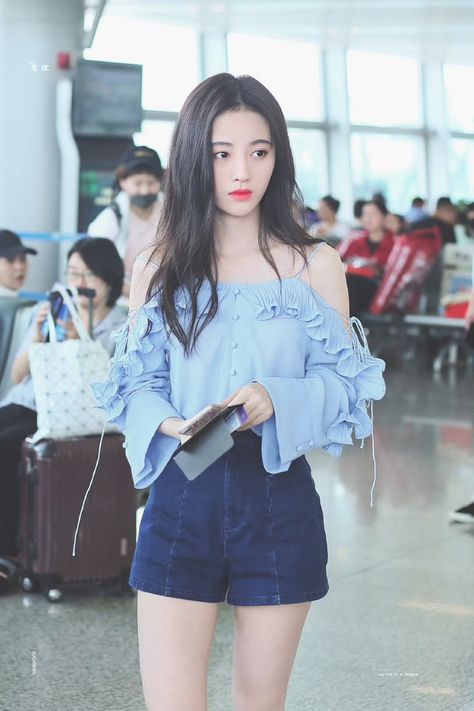 4女廁一個(gè)接一個(gè)噓噓