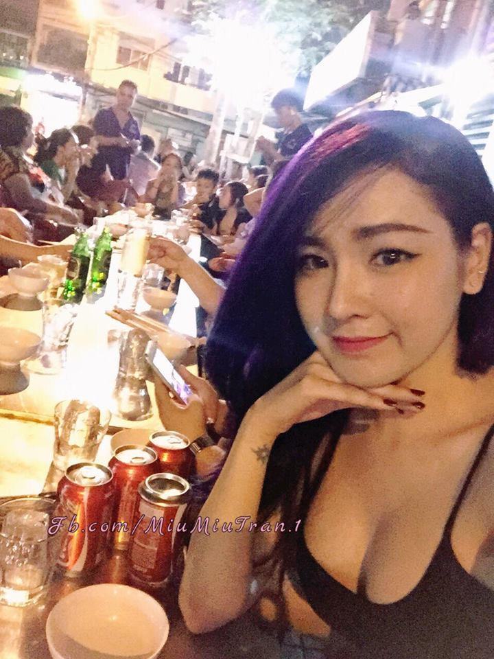 王爺在書房含乳尖h