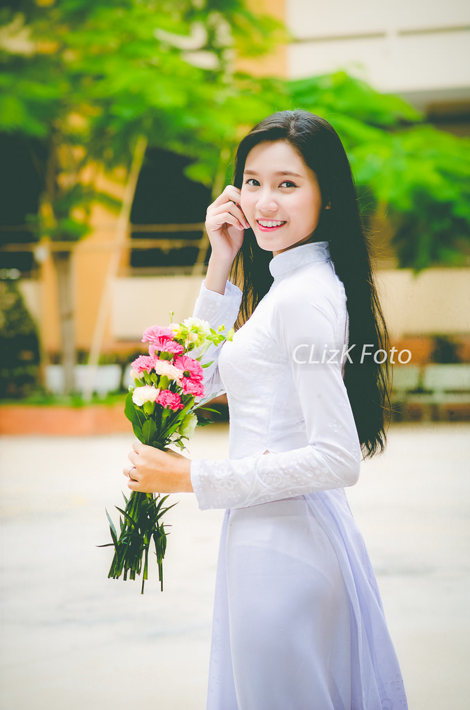 女仆裸體給主人吃奶玩乳動(dòng)漫